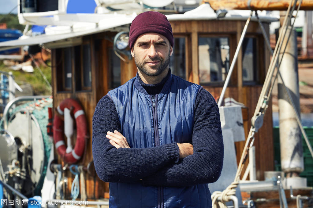 严重渔夫的针织服装 传统与创新的融合